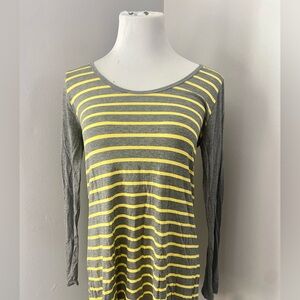 LuLaRoe Lynnae Long Sleeve Top NWT Gray with Yellow Stripes